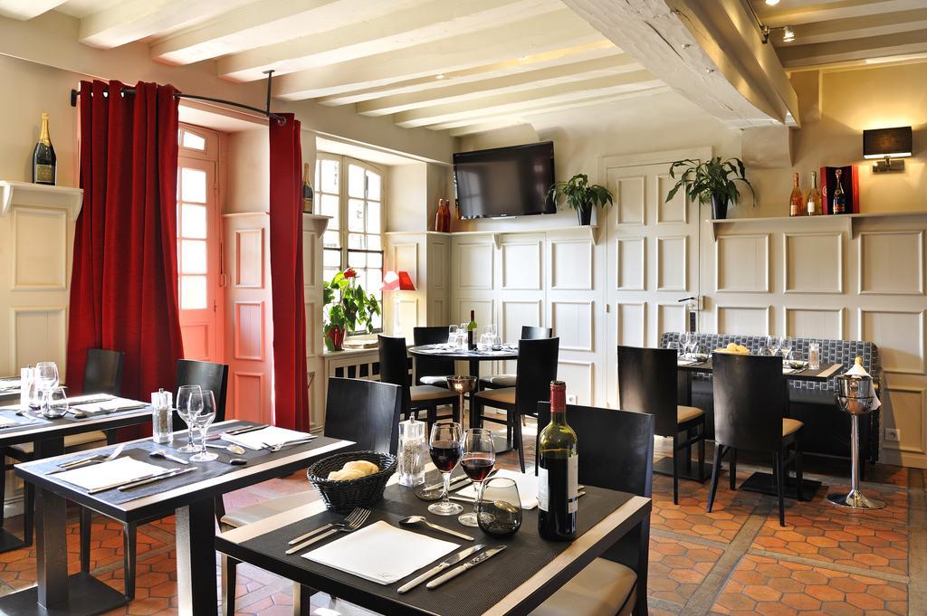 Hotel Le Saint-Jacques Cloyes-sur-le-Loir Exterior foto